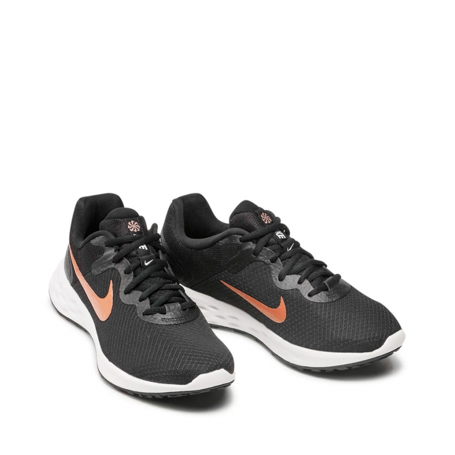 REVOLUTION 6 SHOES