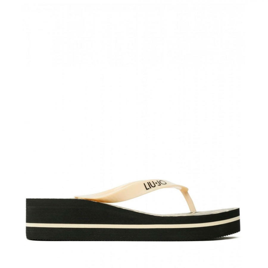hohe-naturliche-zebra-flip-flops hohe-naturliche-zebra-flip-flops