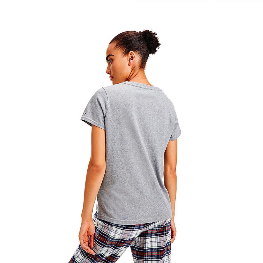 T-SHIRT À MANCHES COURTES EN COTON BIOLOGIQUE T-SHIRT À MANCHES COURTES EN COTON BIOLOGIQUE