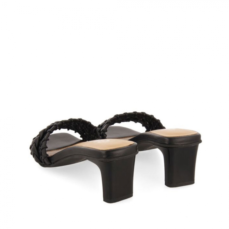 schwarze-geflochtene-sandalen-mit-saboga-absatz schwarze-geflochtene-sandalen-mit-saboga-absatz