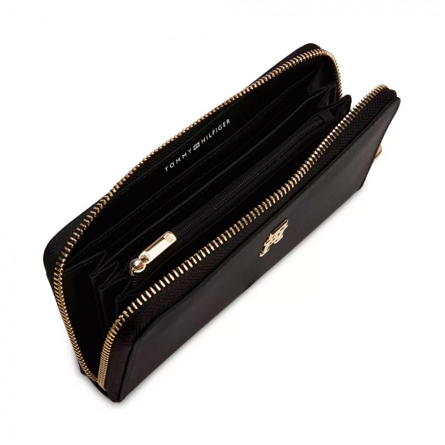 large-wallet-with-zipper-closure large-wallet-with-zipper-closure