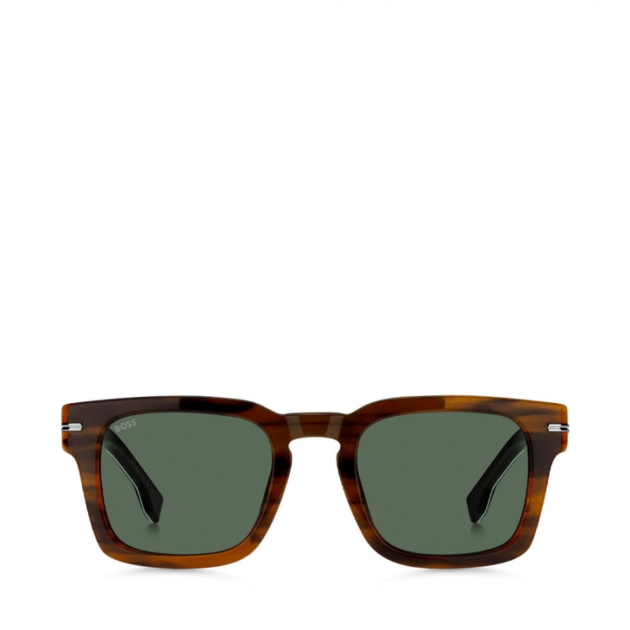 sonnenbrille-mit-silberfarbigen-details sonnenbrille-mit-silberfarbigen-details