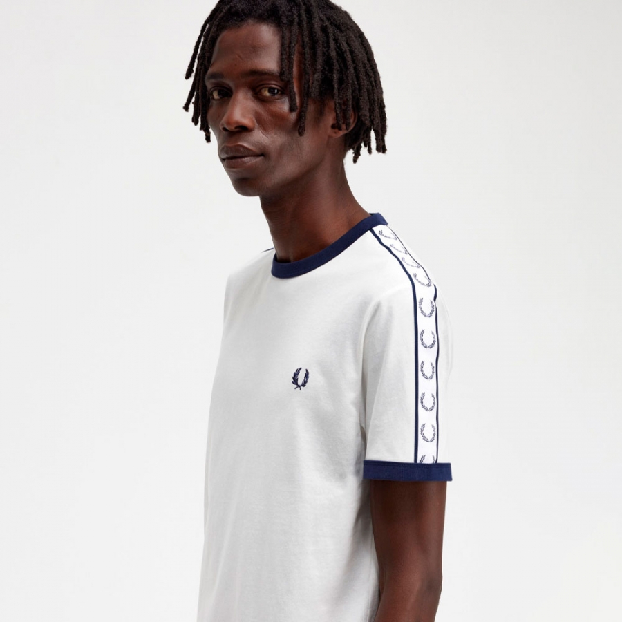 t-shirt-ringer-con-nastro