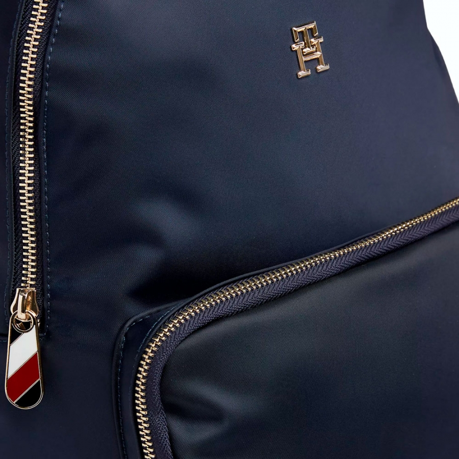rucksack-mit-emblem-abzeichen rucksack-mit-emblem-abzeichen
