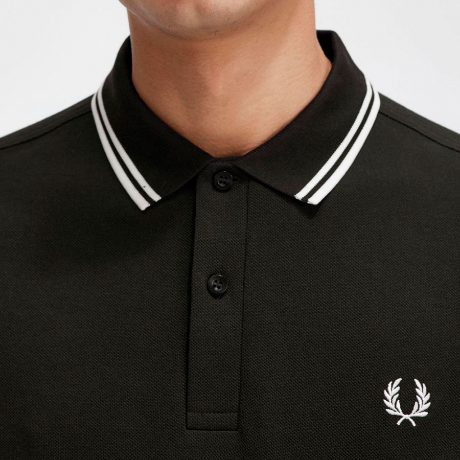polo-a-deux-boutons polo-a-deux-boutons