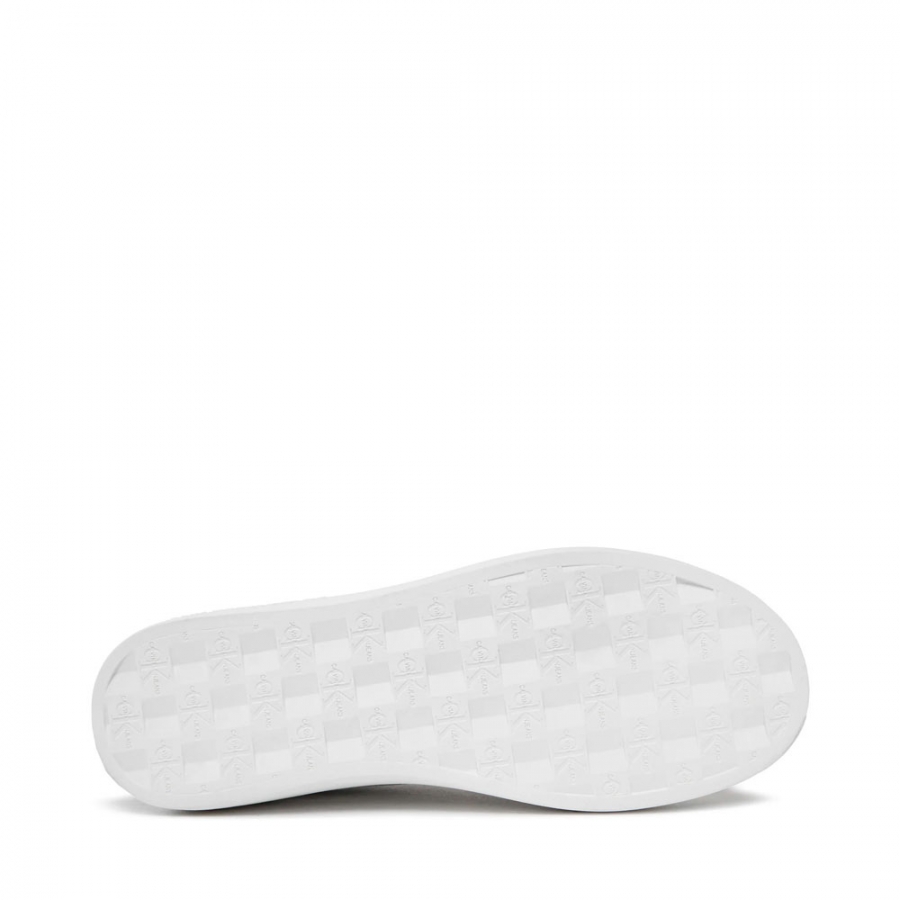 klassischer-sneaker-mit-niedriger-schnurung-und-cupsole klassischer-sneaker-mit-niedriger-schnurung-und-cupsole