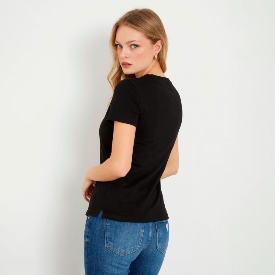 t-shirt-a-logo-emblematique t-shirt-a-logo-emblematique