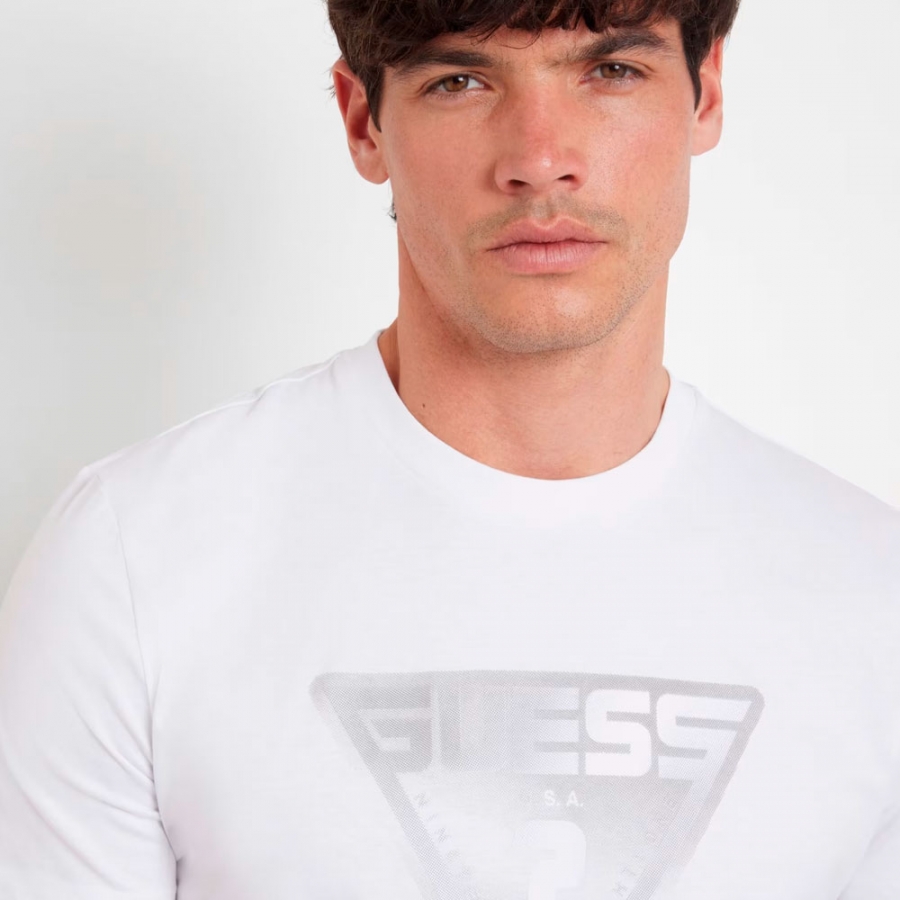 t-shirt-con-triangolo-frontale t-shirt-con-triangolo-frontale
