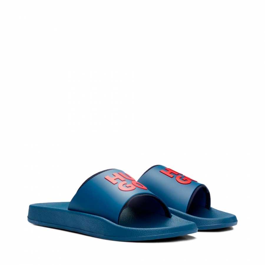 chanclas-con-tira-de-la-marca chanclas-con-tira-de-la-marca