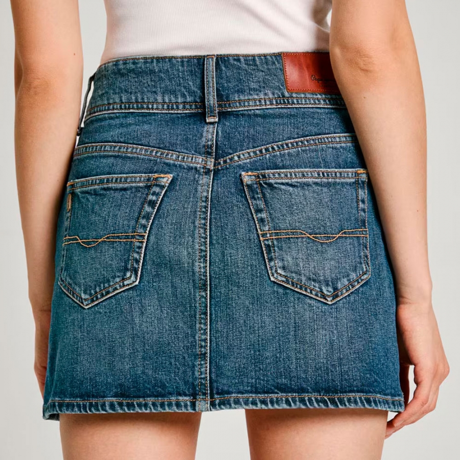 jupe-courte-en-jean-coupe-classique-taille-mi-haute jupe-courte-en-jean-coupe-classique-taille-mi-haute
