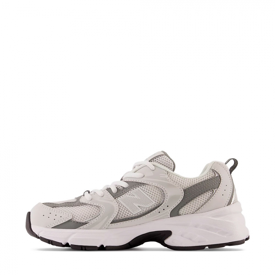 530-kinder-jugendliche-sneakers