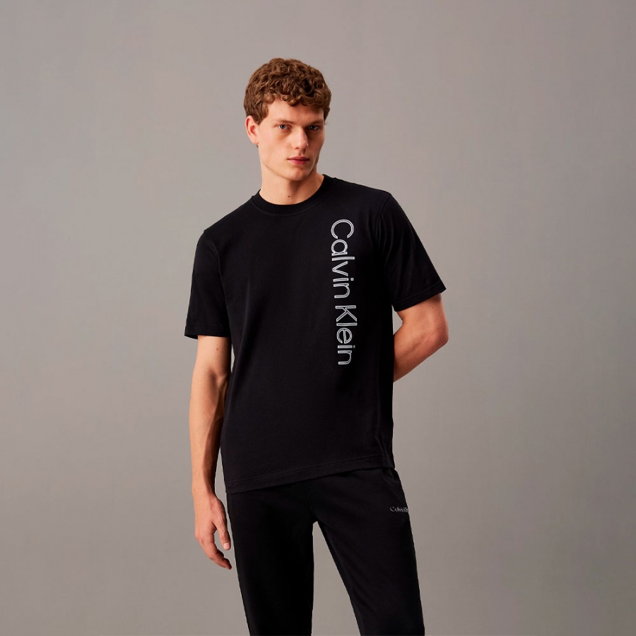 camiseta-con-logo camiseta-con-logo