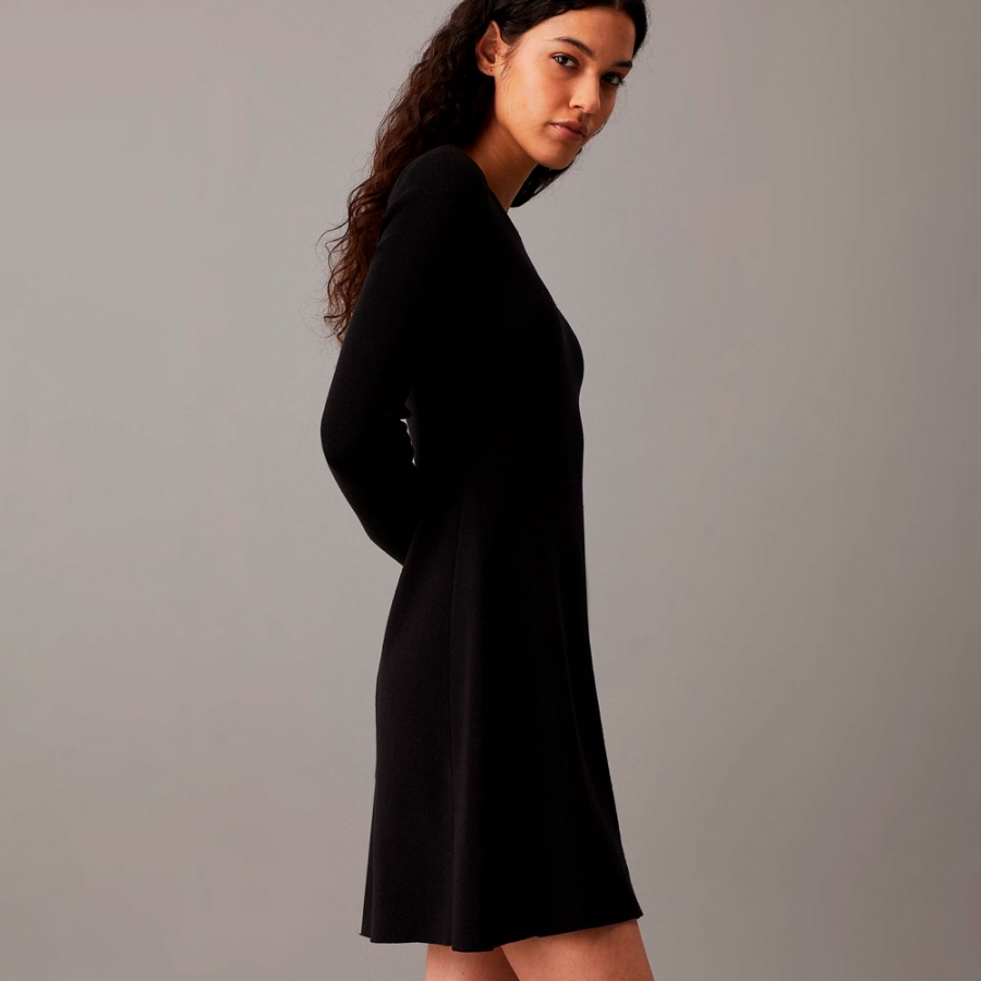 robe-evasee-en-maille-cotelee robe-evasee-en-maille-cotelee