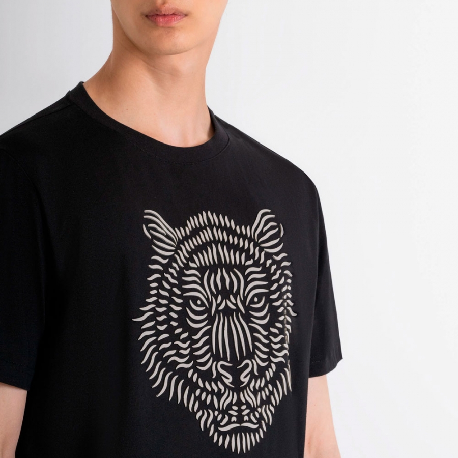 t-shirt-in-normaler-passform-mit-gummi-tiger-print t-shirt-in-normaler-passform-mit-gummi-tiger-print