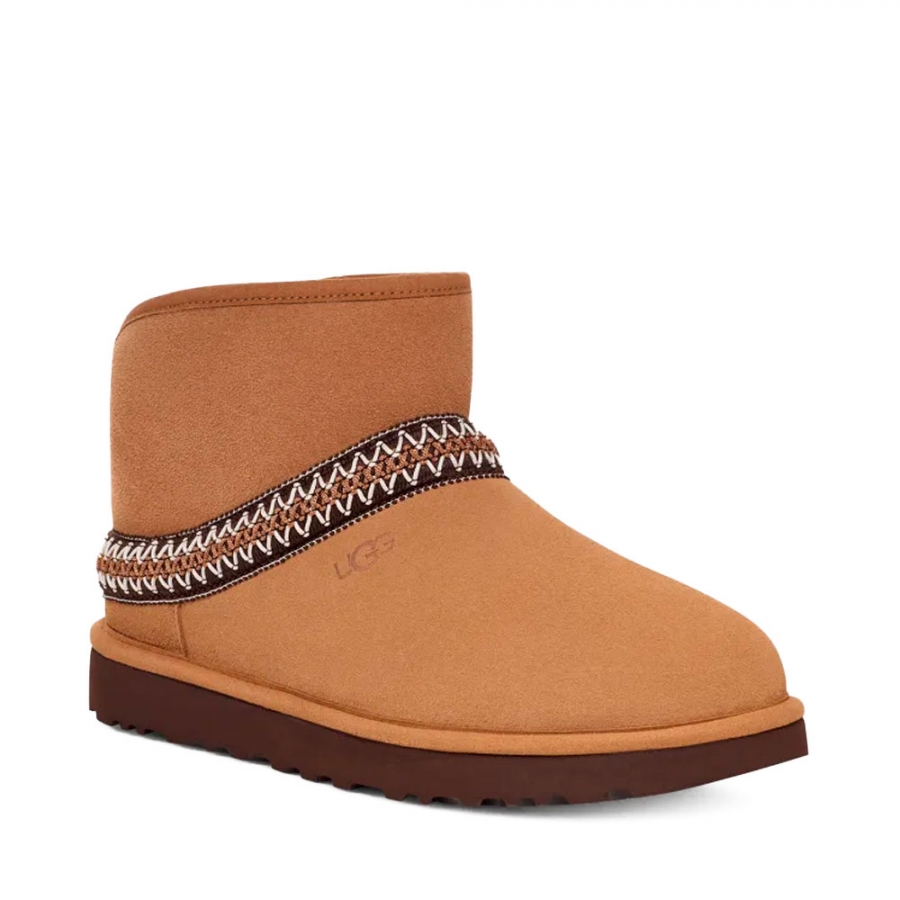 klassische-mini-halbmondstiefel klassische-mini-halbmondstiefel