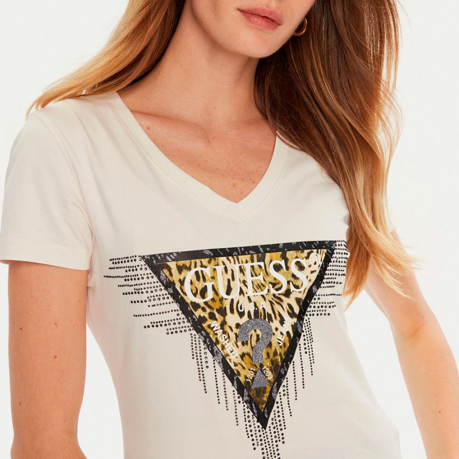 camiseta-logotipo-triangular-con-estampado-animal camiseta-logotipo-triangular-con-estampado-animal
