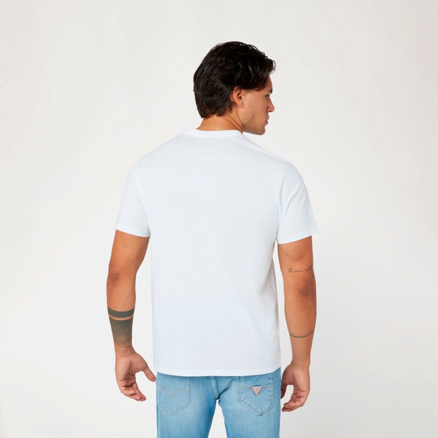 t-shirt-mit-laminiertem-logo t-shirt-mit-laminiertem-logo