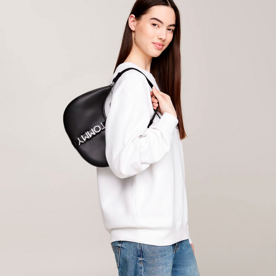 sac-bandouliere-city-avec-logo-metallique sac-bandouliere-city-avec-logo-metallique