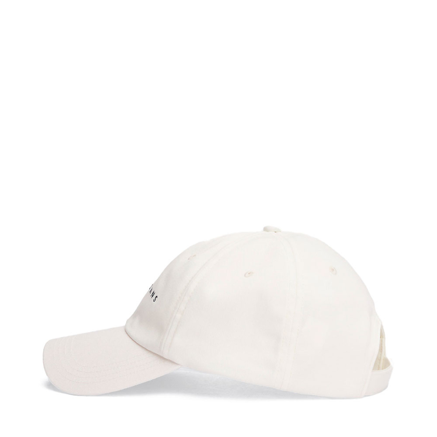 baseball-cap-with-embroidered-logo baseball-cap-with-embroidered-logo