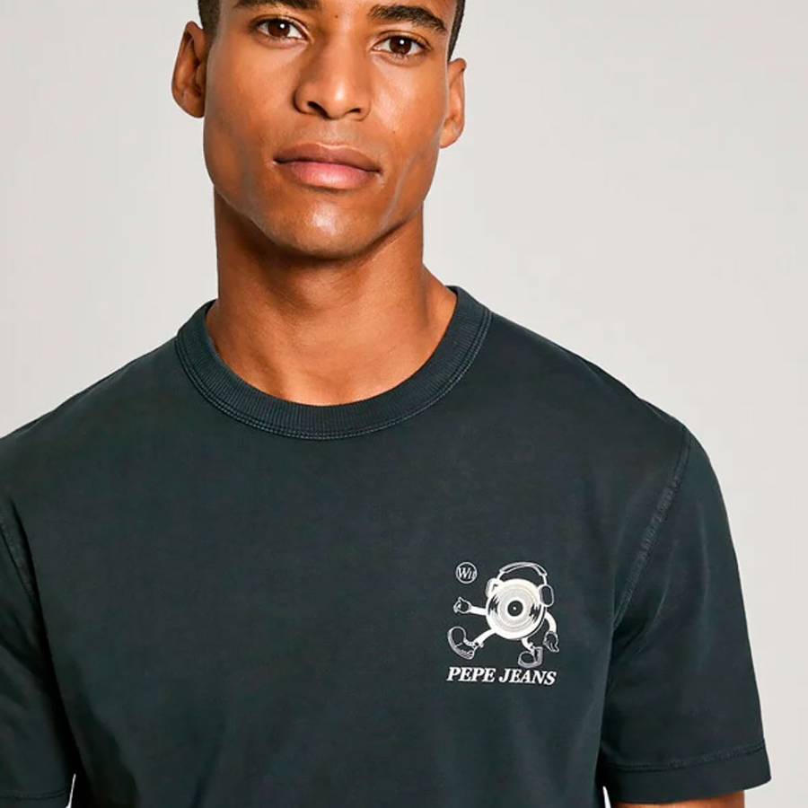 t-shirt-stampata-dalla-vestibilita-regolare t-shirt-stampata-dalla-vestibilita-regolare