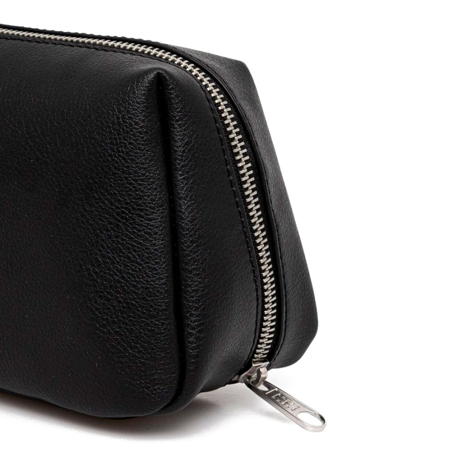 borsa-per-aghi-con-logo-lineare borsa-per-aghi-con-logo-lineare