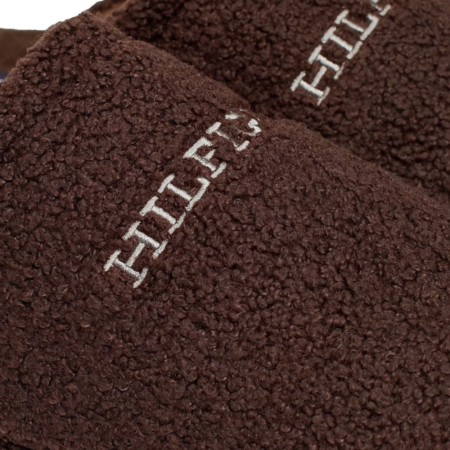 fleece-slippers-with-embroidered-logo fleece-slippers-with-embroidered-logo