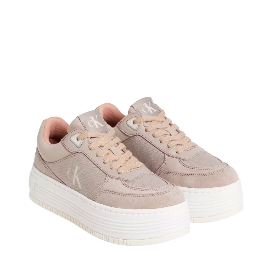 sneakers-audacieux-a-plateforme-plate sneakers-audacieux-a-plateforme-plate