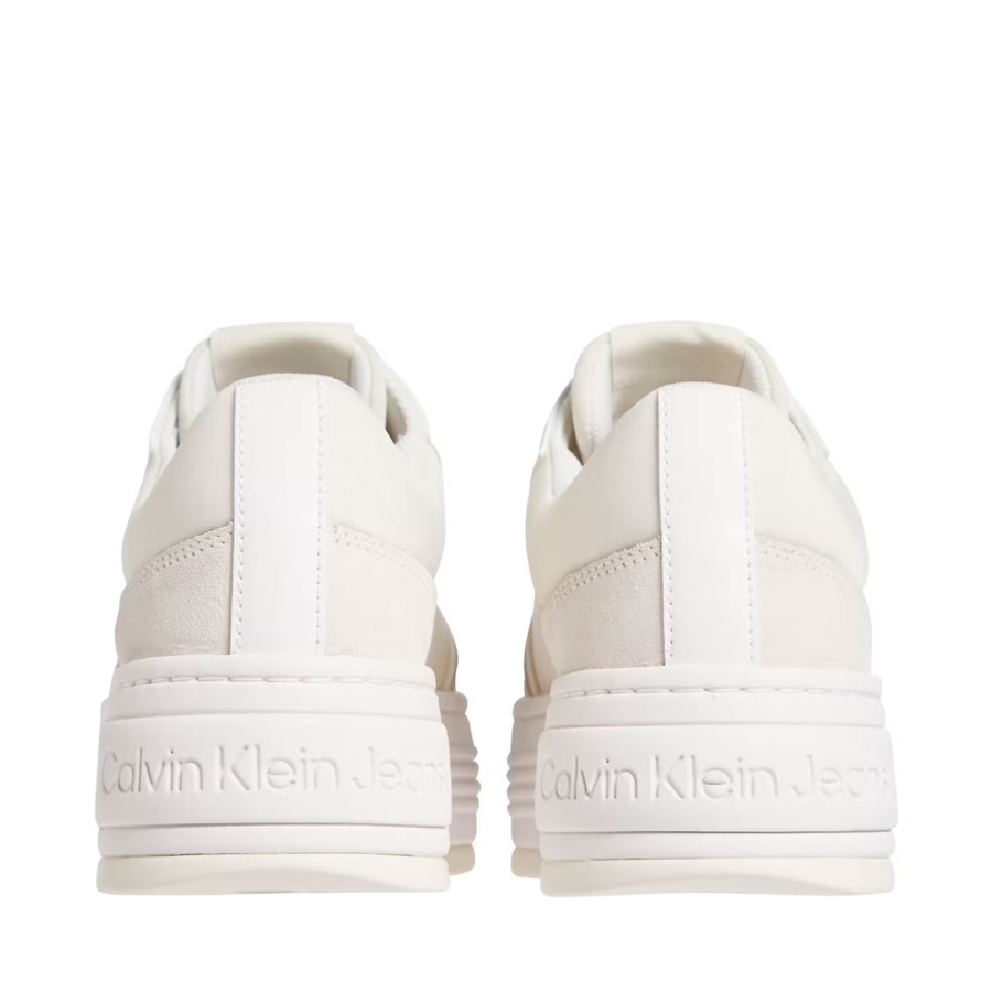 sneakers-audacieux-a-plateforme-plate sneakers-audacieux-a-plateforme-plate