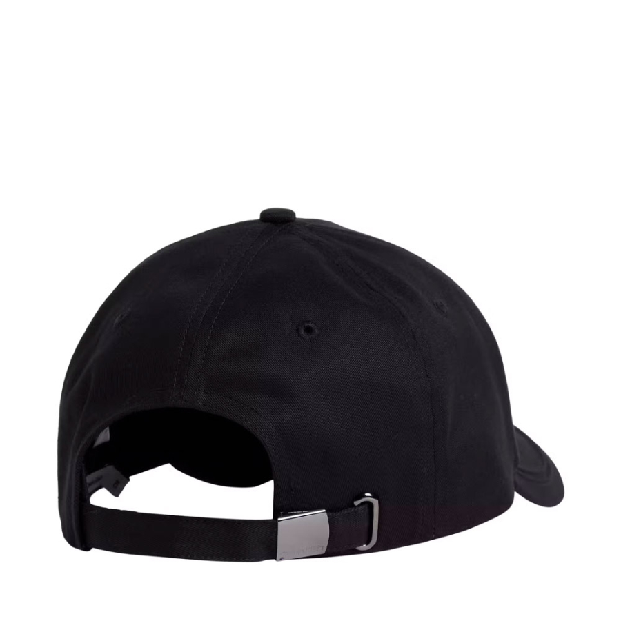 cap-with-metal-logo cap-with-metal-logo