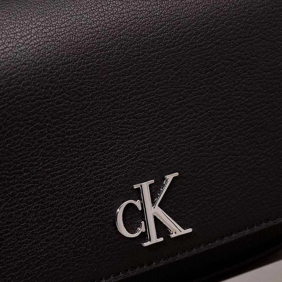 bolsa-crossbody-de-ombro-minimal-monograma bolsa-crossbody-de-ombro-minimal-monograma