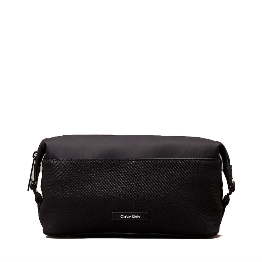 neceser-essential neceser-essential