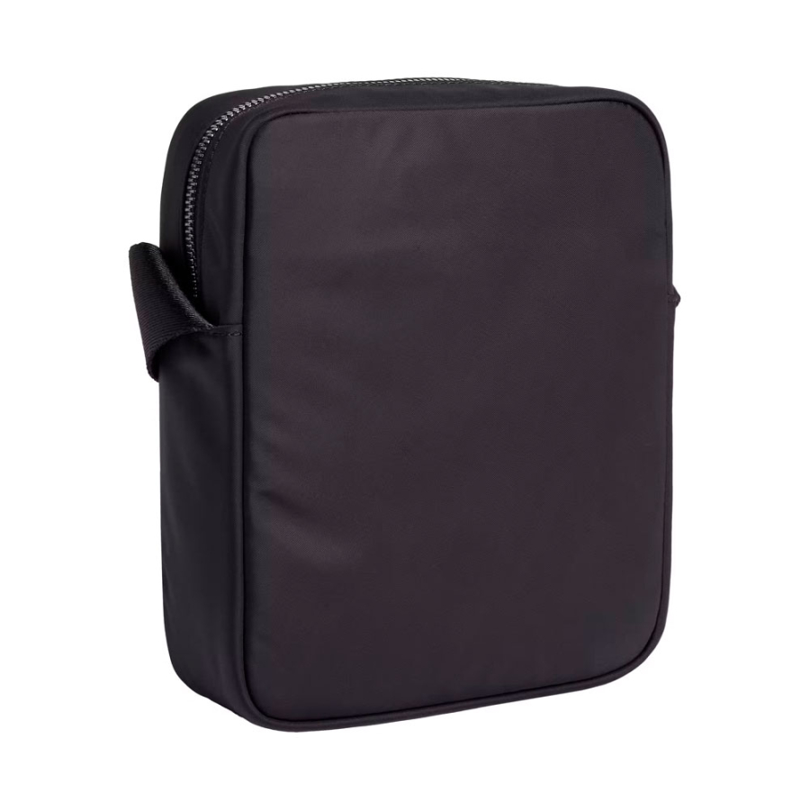 sac-bandouliere-avec-logo-metallique sac-bandouliere-avec-logo-metallique