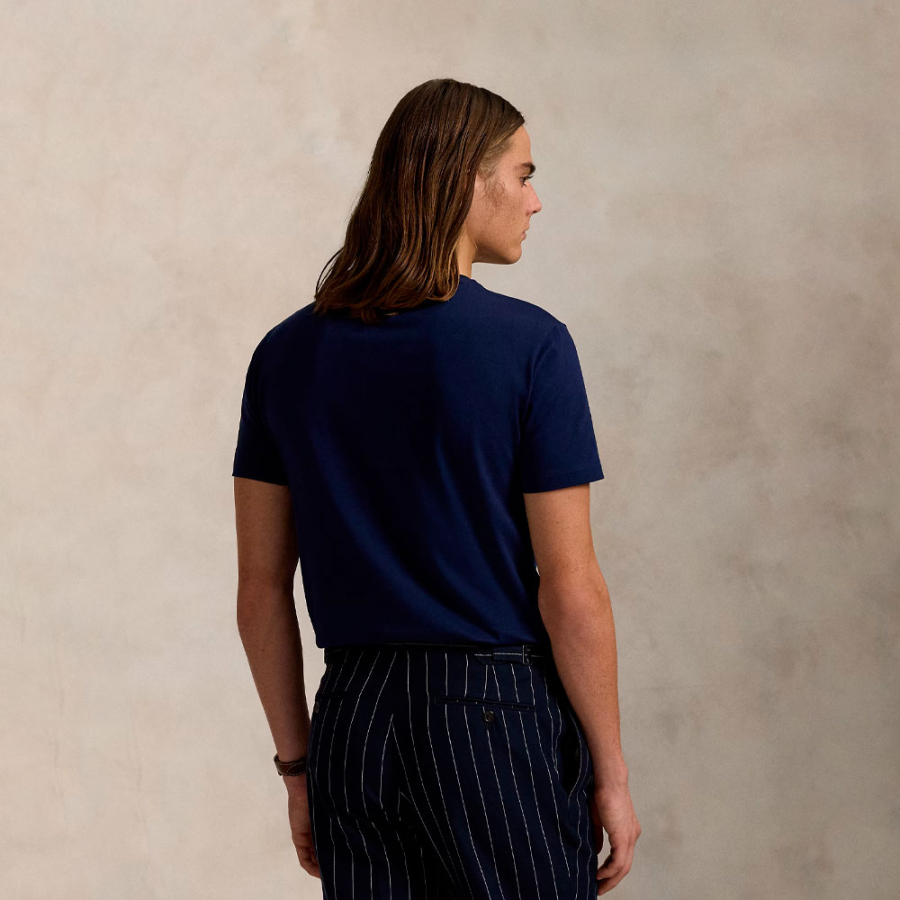 t-shirt-personalizada-com-gola-redonda-e-corte-slim t-shirt-personalizada-com-gola-redonda-e-corte-slim