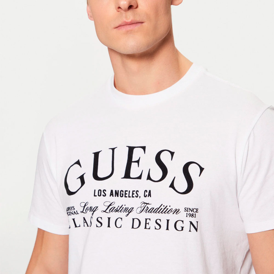 t-shirt-au-design-classique t-shirt-au-design-classique