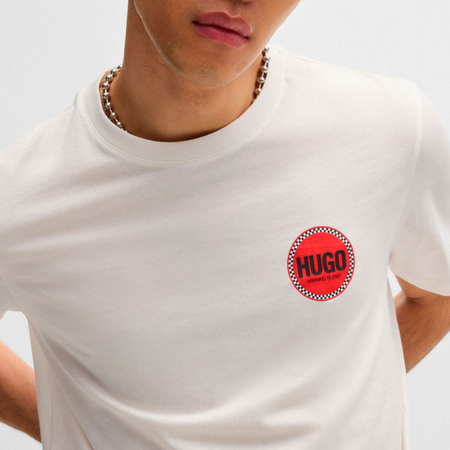 camiseta-de-punto-con-logo-estampado-de-carreras camiseta-de-punto-con-logo-estampado-de-carreras