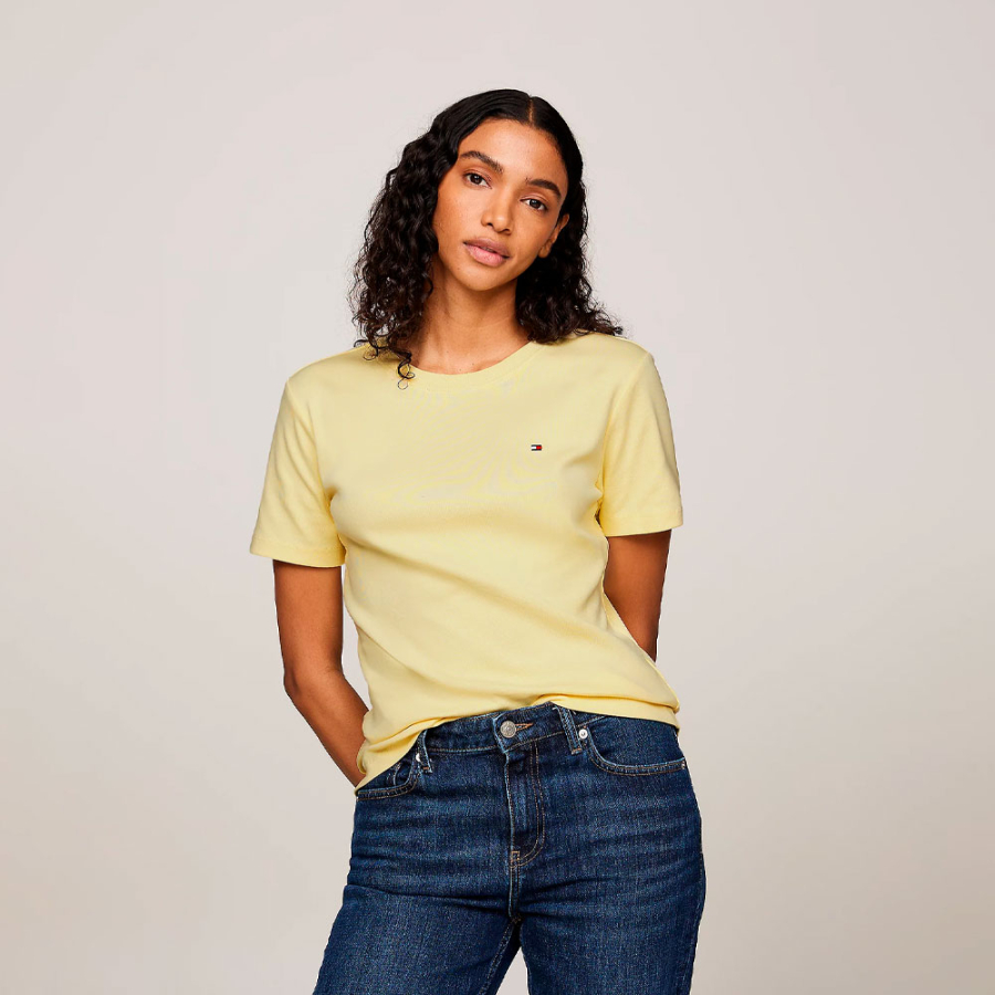 schmales-t-shirt-mit-rundhalsausschnitt schmales-t-shirt-mit-rundhalsausschnitt
