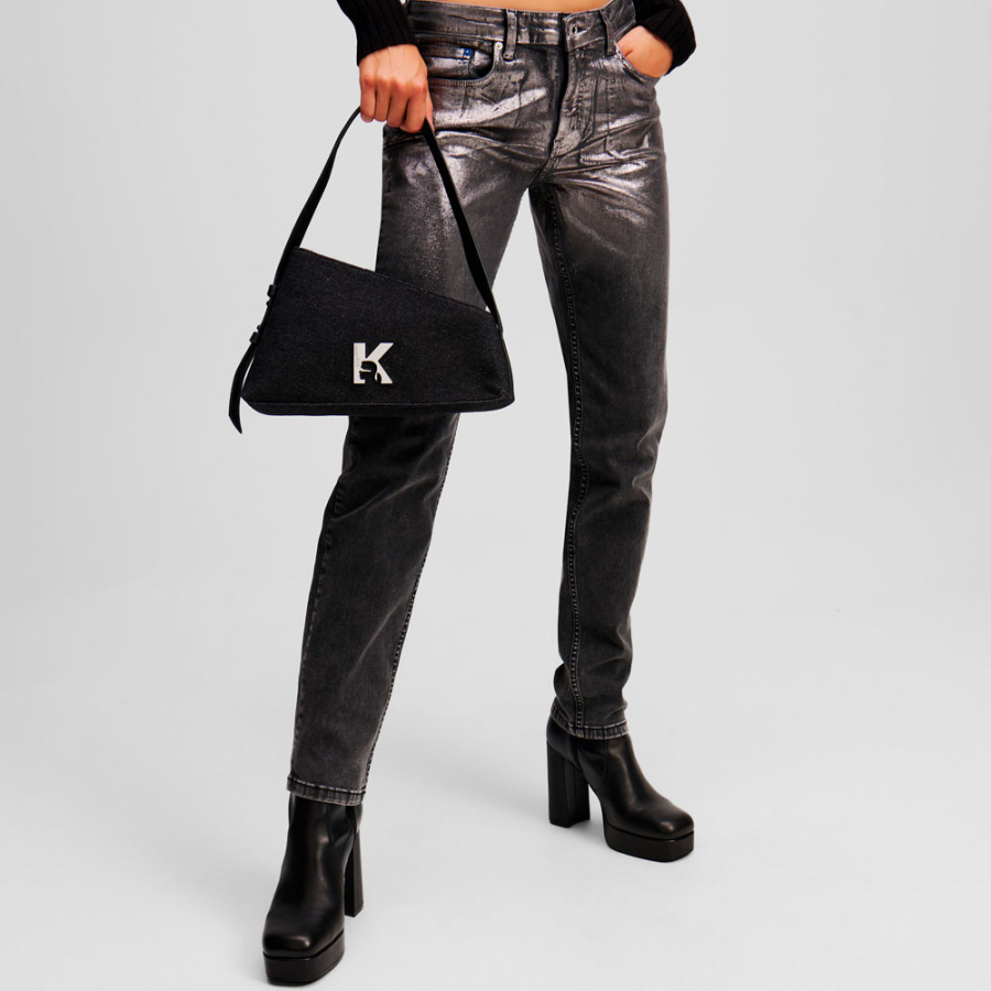 geometrische-umhangetasche-aus-denim geometrische-umhangetasche-aus-denim