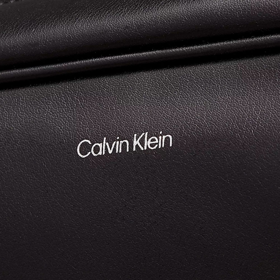 sleek-makeup-bag sleek-makeup-bag