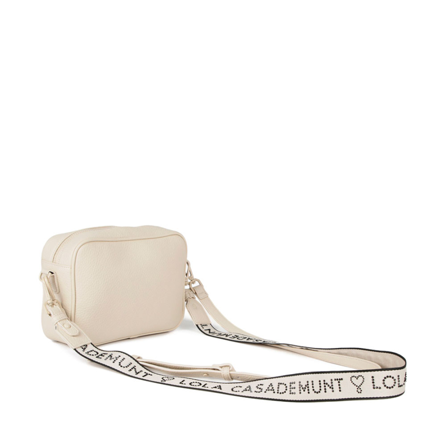 schultertasche-mit-monogramm schultertasche-mit-monogramm