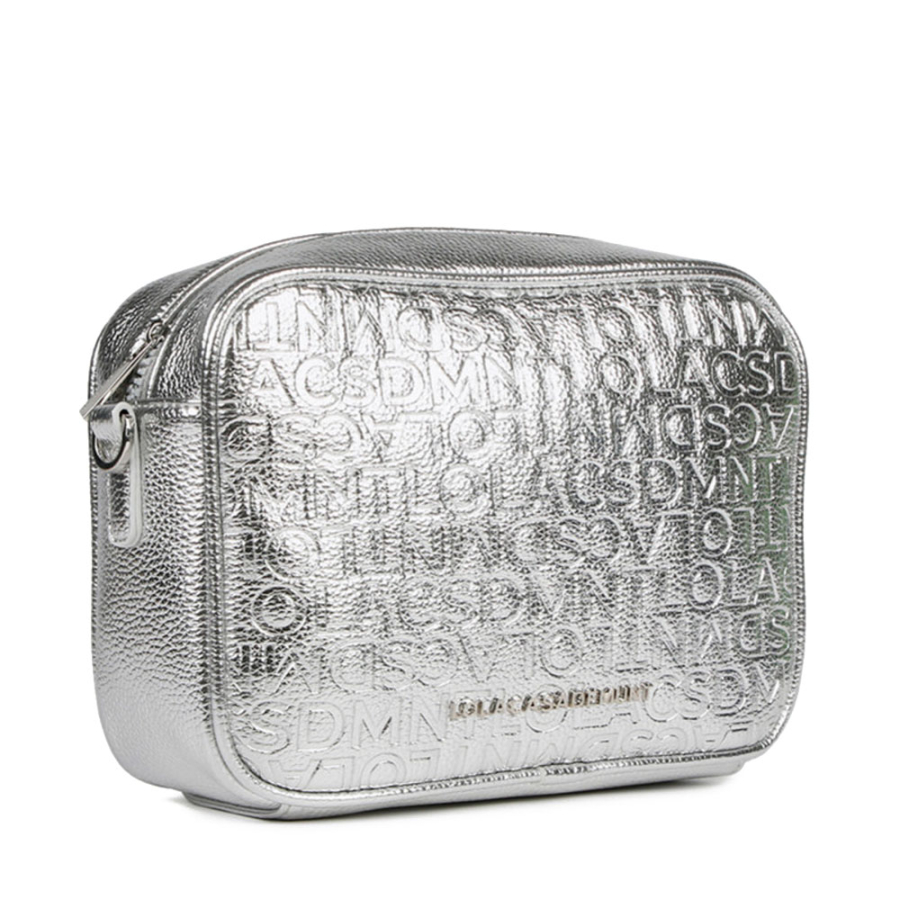 schultertasche-mit-metallischem-monogramm schultertasche-mit-metallischem-monogramm