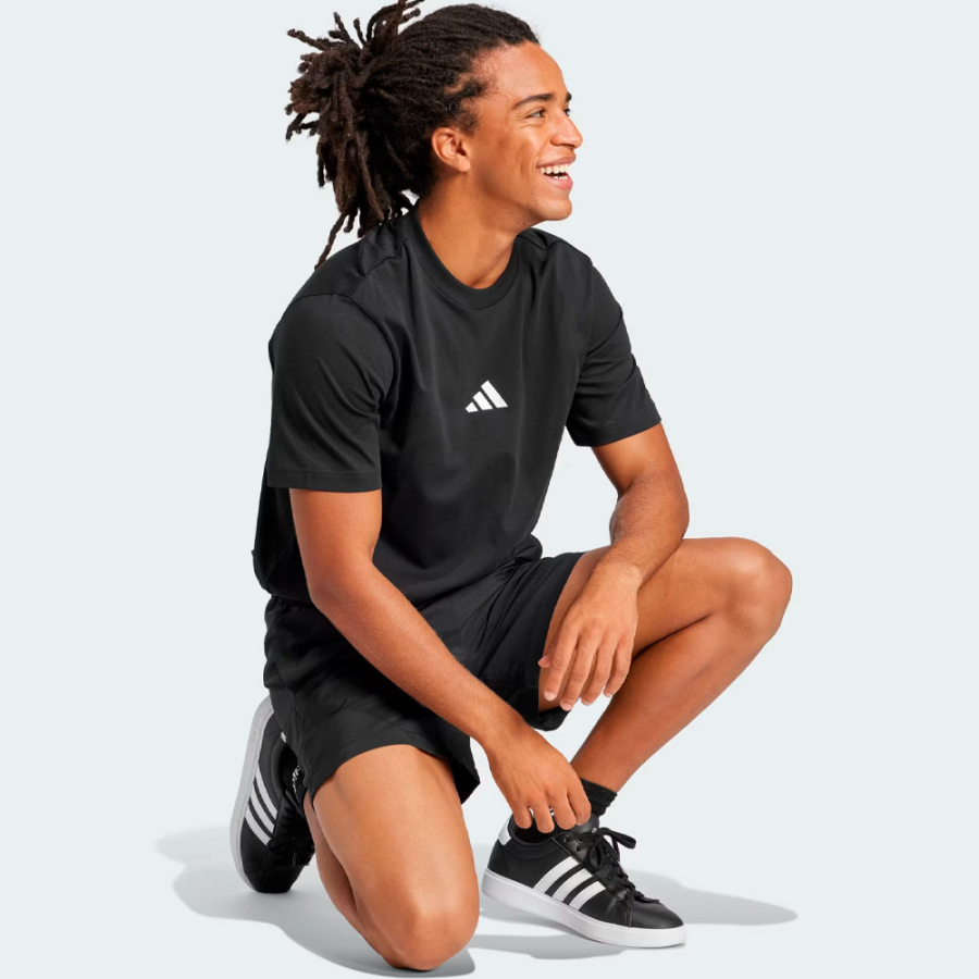 t-shirt-in-jersey-singolo-con-piccolo-logo-essentials t-shirt-in-jersey-singolo-con-piccolo-logo-essentials