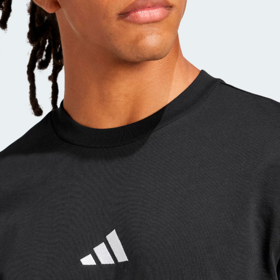 t-shirt-in-jersey-singolo-con-piccolo-logo-essentials t-shirt-in-jersey-singolo-con-piccolo-logo-essentials