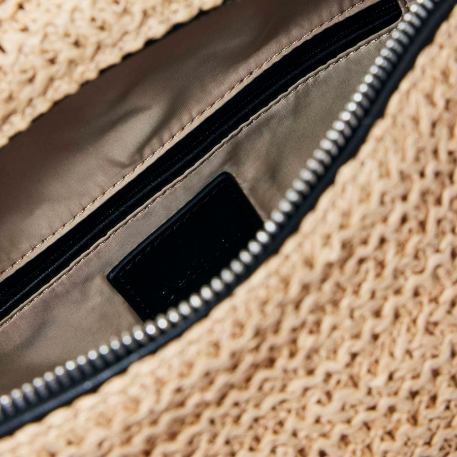 tasche-astana-aus-bast-mit-halblogo tasche-astana-aus-bast-mit-halblogo