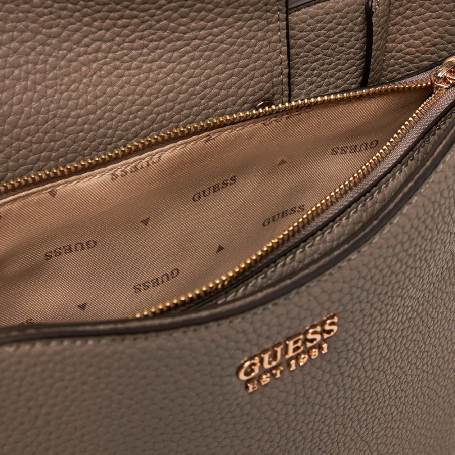 brenton-grlfriend-bolsa-balde