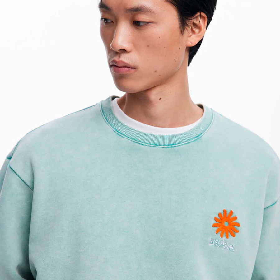 sweatshirt-mit-stickerei-buenavida