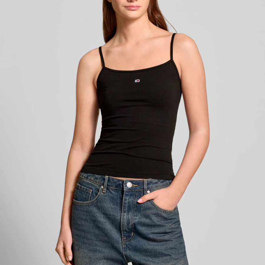 top-essentiel-a-coupe-ajustee top-essentiel-a-coupe-ajustee