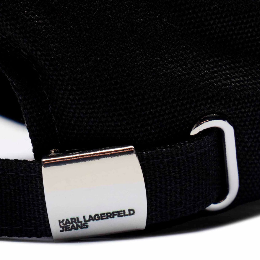 casquette-avec-logo-en-boite casquette-avec-logo-en-boite