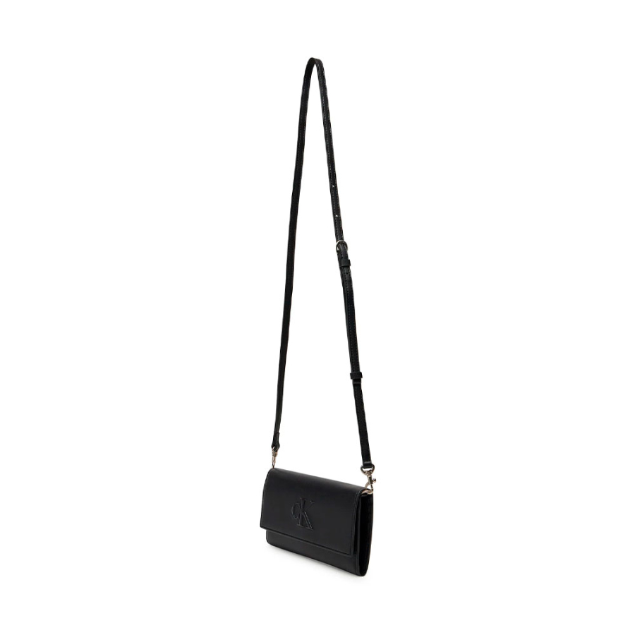 portefeuille-a-longue-sangle-pliee-sculpte portefeuille-a-longue-sangle-pliee-sculpte
