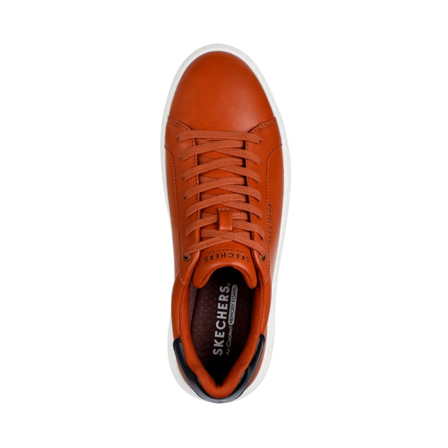 court-break-sneakers-anzug court-break-sneakers-anzug