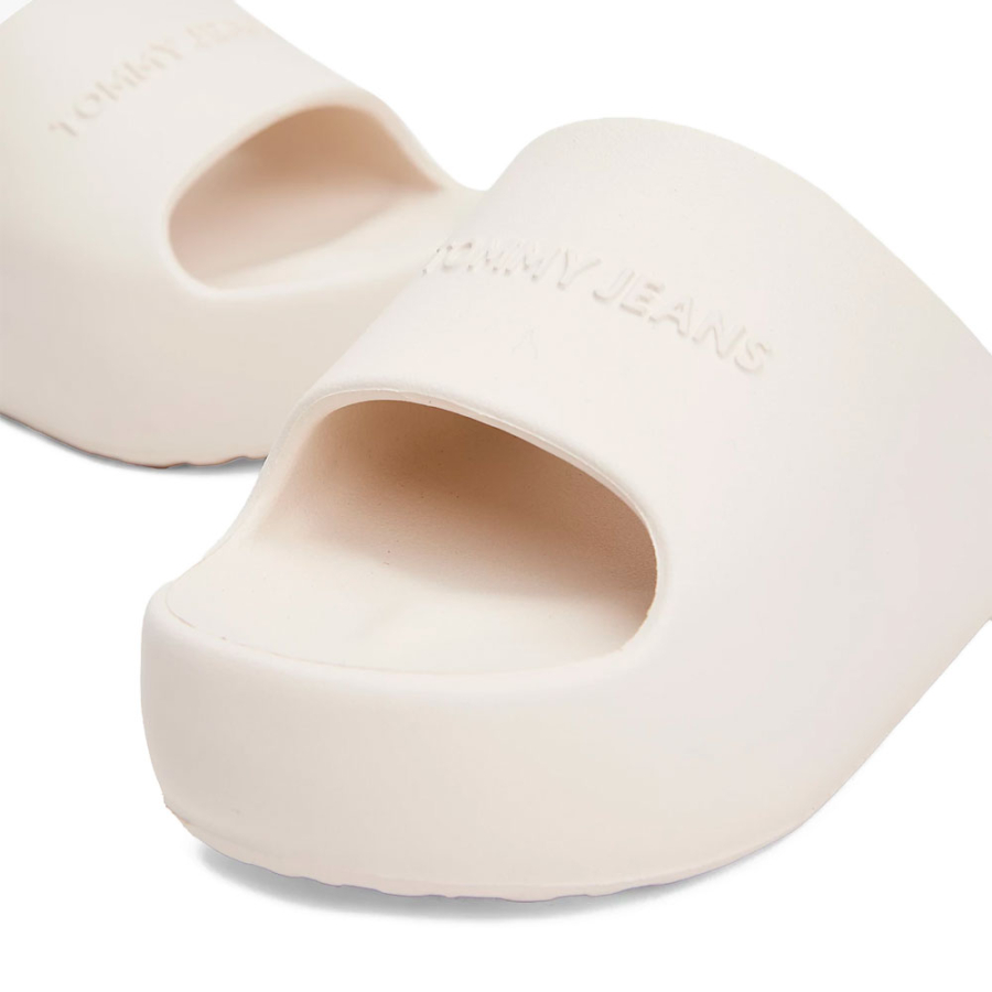 tongs-a-plateforme-avec-logo tongs-a-plateforme-avec-logo